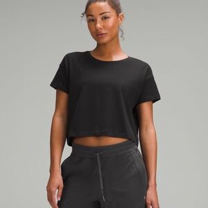 Lululemon tshirt